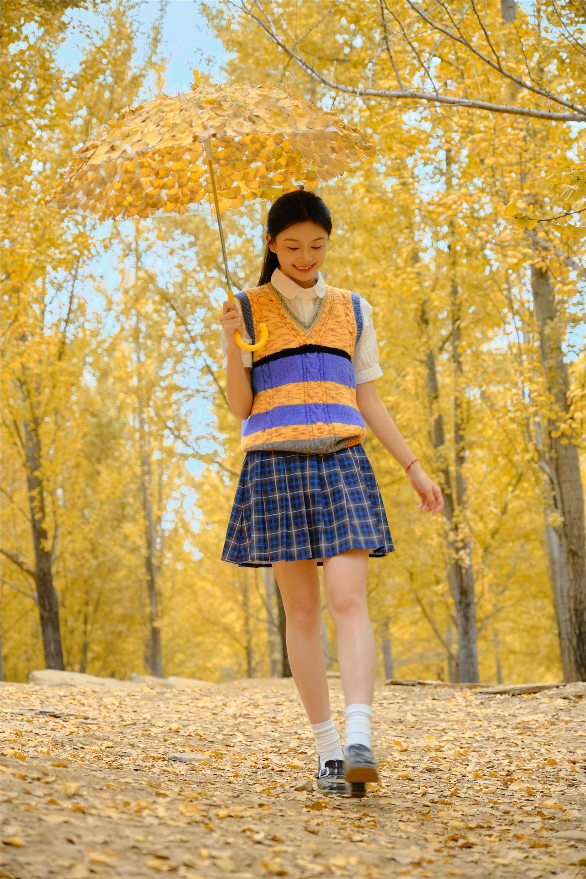 YITUYU艺图语 2025.01.27 银杏少女 小番茄